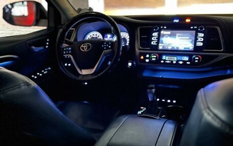 Toyota Highlander III, 2013 год, 3 800 000 рублей, 18 фотография