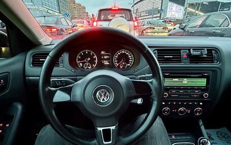 Volkswagen Jetta VI, 2012 год, 1 240 000 рублей, 13 фотография