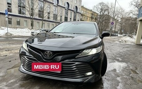 Toyota Camry, 2019 год, 3 250 000 рублей, 2 фотография