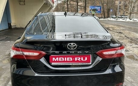 Toyota Camry, 2019 год, 3 250 000 рублей, 6 фотография
