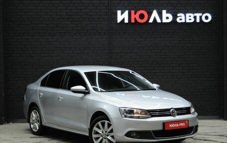Volkswagen Jetta VI, 2012 год, 1 300 000 рублей, 4 фотография