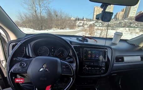 Mitsubishi Outlander III рестайлинг 3, 2018 год, 2 250 000 рублей, 2 фотография