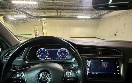 Volkswagen Tiguan II, 2019 год, 3 030 000 рублей, 17 фотография