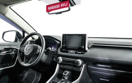 Toyota RAV4, 2021 год, 4 299 444 рублей, 9 фотография
