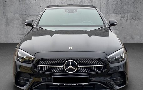 Mercedes-Benz E-Класс, 2023 год, 6 900 000 рублей, 3 фотография
