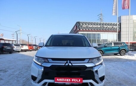 Mitsubishi Outlander III рестайлинг 3, 2022 год, 2 855 000 рублей, 5 фотография
