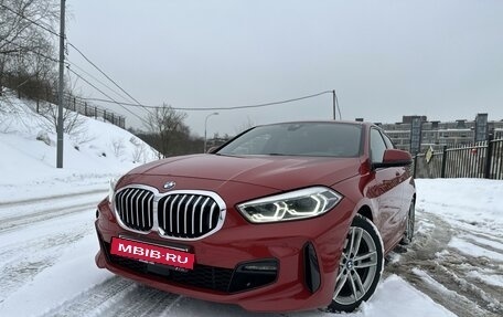 BMW 1 серия, 2019 год, 2 950 000 рублей, 2 фотография