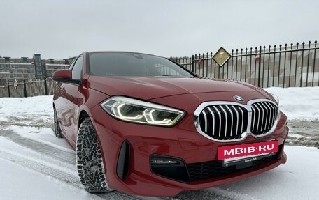 BMW 1 серия, 2019 год, 2 950 000 рублей, 3 фотография