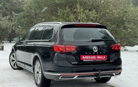 Volkswagen Passat B8 рестайлинг, 2020 год, 2 800 000 рублей, 3 фотография
