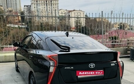Toyota Prius IV XW50, 2016 год, 1 790 000 рублей, 4 фотография