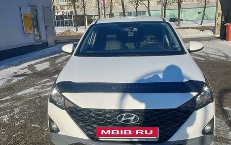 Hyundai Solaris II рестайлинг, 2021 год, 1 250 000 рублей, 6 фотография