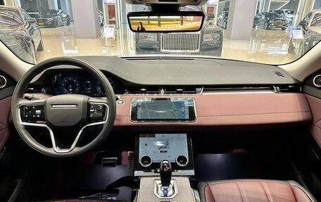 Land Rover Range Rover Evoque II, 2023 год, 5 600 000 рублей, 8 фотография