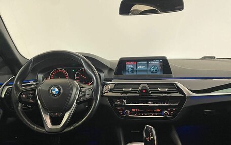 BMW 5 серия, 2017 год, 3 180 000 рублей, 15 фотография
