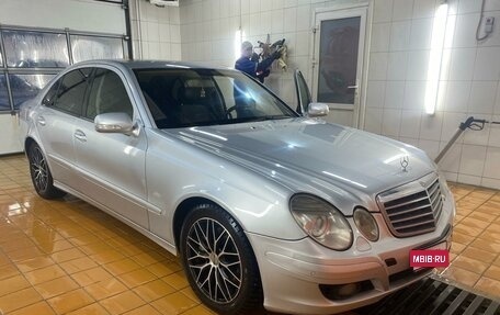 Mercedes-Benz E-Класс, 2007 год, 915 000 рублей, 8 фотография