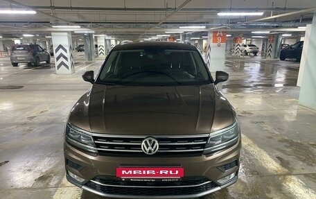 Volkswagen Tiguan II, 2017 год, 3 000 000 рублей, 3 фотография