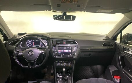 Volkswagen Tiguan II, 2017 год, 3 000 000 рублей, 16 фотография