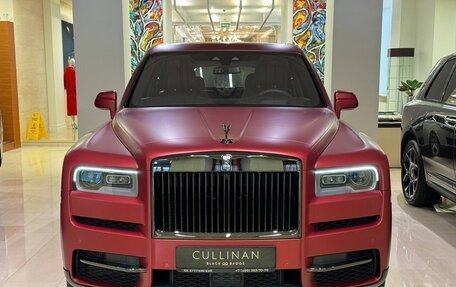 Rolls-Royce Cullinan, 2022 год, 66 000 000 рублей, 2 фотография