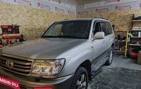 Toyota Land Cruiser 100 рестайлинг 2, 2002 год, 1 830 000 рублей, 2 фотография