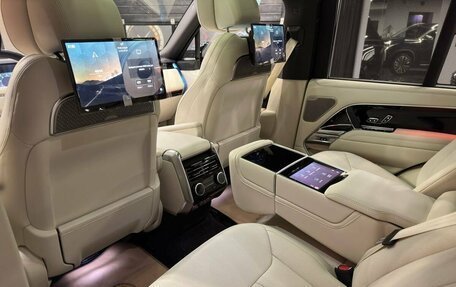 Land Rover Range Rover IV рестайлинг, 2023 год, 28 000 000 рублей, 13 фотография