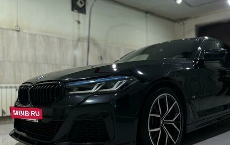 BMW 5 серия, 2021 год, 5 700 000 рублей, 2 фотография