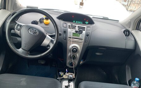 Toyota Yaris III рестайлинг, 2007 год, 600 000 рублей, 16 фотография