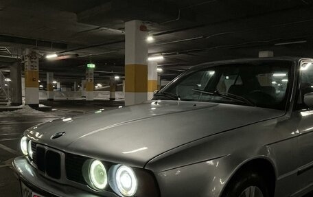 BMW 5 серия, 1990 год, 275 000 рублей, 1 фотография