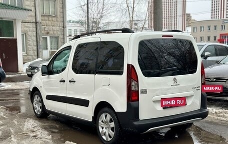 Peugeot Partner II рестайлинг 2, 2014 год, 975 000 рублей, 3 фотография