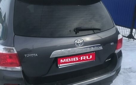 Toyota Highlander III, 2011 год, 2 185 000 рублей, 4 фотография
