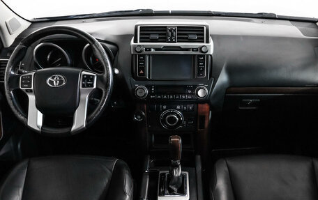Toyota Land Cruiser Prado 150 рестайлинг 2, 2015 год, 4 032 014 рублей, 14 фотография