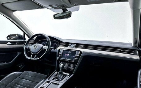 Volkswagen Passat B8 рестайлинг, 2016 год, 2 250 000 рублей, 22 фотография