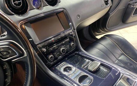 Jaguar XJ IV (X351), 2012 год, 1 895 000 рублей, 11 фотография