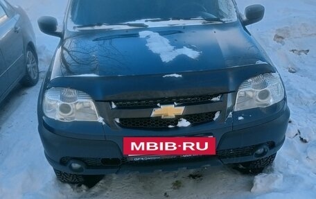 Chevrolet Niva I рестайлинг, 2017 год, 785 000 рублей, 2 фотография