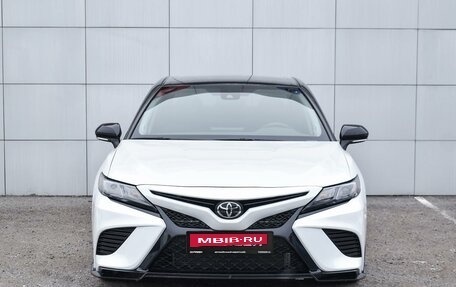 Toyota Camry, 2022 год, 3 870 000 рублей, 3 фотография
