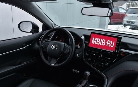 Toyota Camry, 2022 год, 3 870 000 рублей, 29 фотография