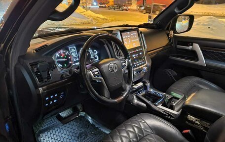 Toyota Land Cruiser 200, 2018 год, 7 700 000 рублей, 9 фотография