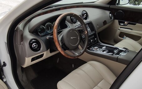 Jaguar XJ IV (X351), 2012 год, 2 500 000 рублей, 9 фотография