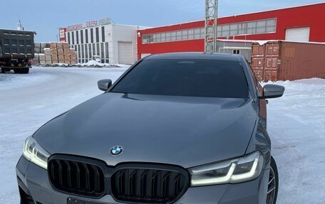 BMW 5 серия, 2022 год, 6 700 000 рублей, 2 фотография