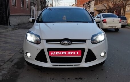 Ford Focus III, 2014 год, 900 000 рублей, 2 фотография