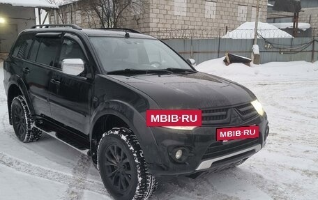 Mitsubishi Pajero Sport II рестайлинг, 2014 год, 2 250 000 рублей, 13 фотография