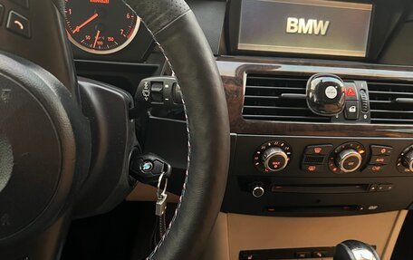 BMW 5 серия, 2004 год, 1 150 000 рублей, 13 фотография