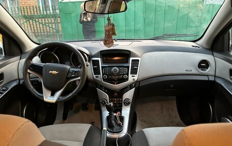 Chevrolet Cruze II, 2012 год, 690 000 рублей, 5 фотография
