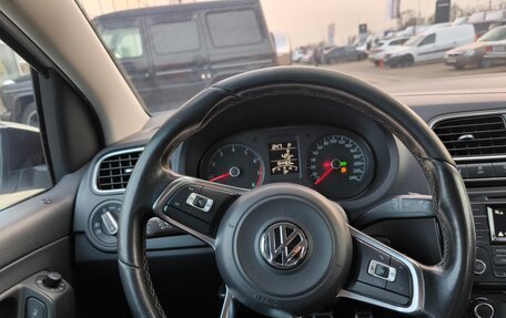 Volkswagen Polo VI (EU Market), 2016 год, 1 500 000 рублей, 11 фотография
