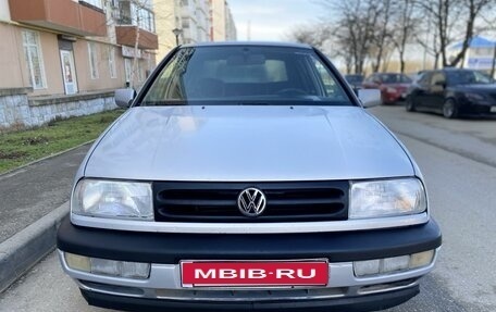 Volkswagen Vento, 1992 год, 215 000 рублей, 2 фотография