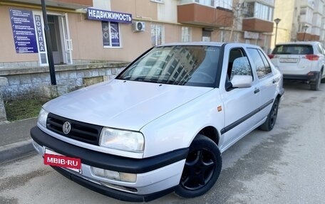 Volkswagen Vento, 1992 год, 215 000 рублей, 4 фотография