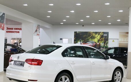 Volkswagen Jetta VI, 2015 год, 899 000 рублей, 2 фотография