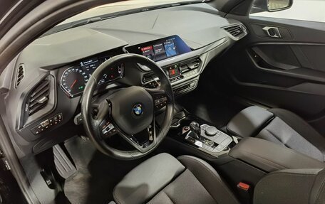 BMW 1 серия, 2020 год, 2 990 000 рублей, 12 фотография