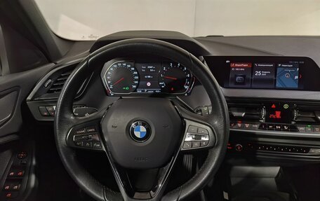BMW 1 серия, 2020 год, 2 990 000 рублей, 20 фотография