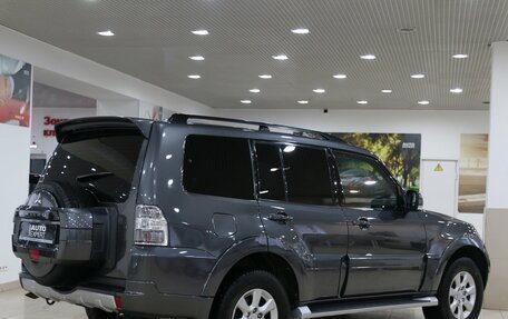 Mitsubishi Pajero IV, 2013 год, 1 799 000 рублей, 2 фотография