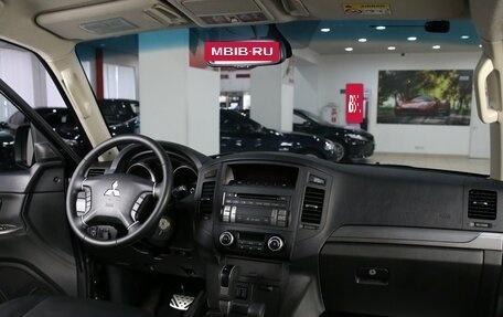 Mitsubishi Pajero IV, 2013 год, 1 799 000 рублей, 11 фотография