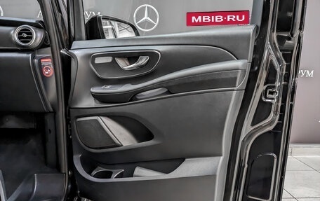Mercedes-Benz V-Класс, 2018 год, 5 100 000 рублей, 23 фотография
